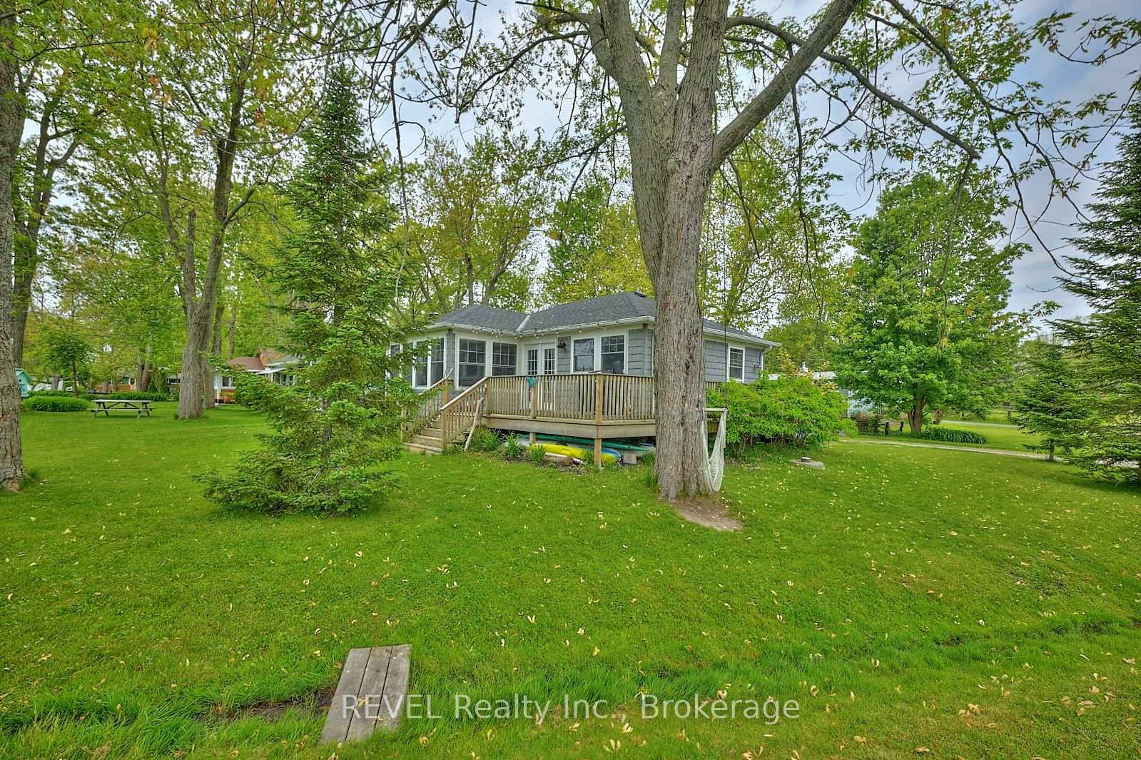 Property Photo: 11138 Churchill Avenue ON L0S 1V0
