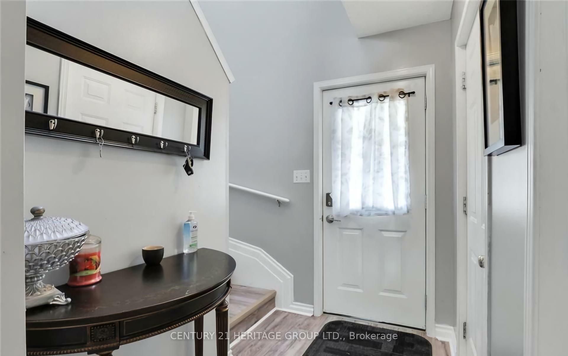 Property Photo:  285 Hungerford Street  ON N5W 6E2 