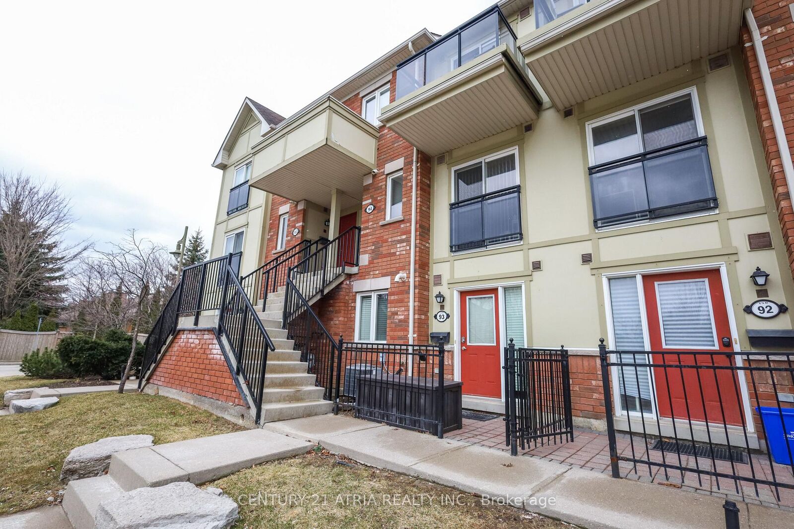 Property Photo: 150 Chancery Road 93 ON L6E 0C1