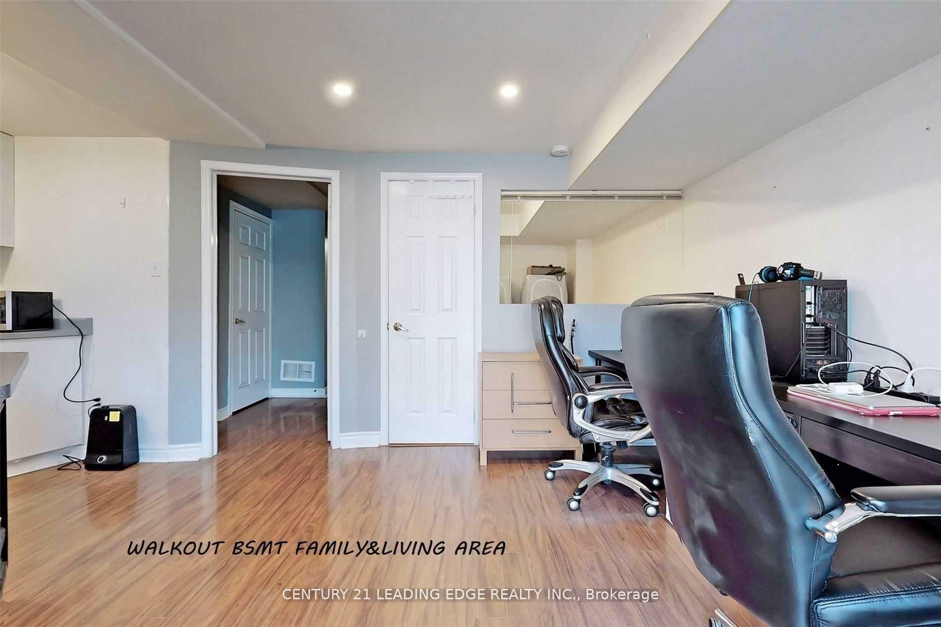Property Photo:  84 Sunway Square Ground  ON L3P 7X5 