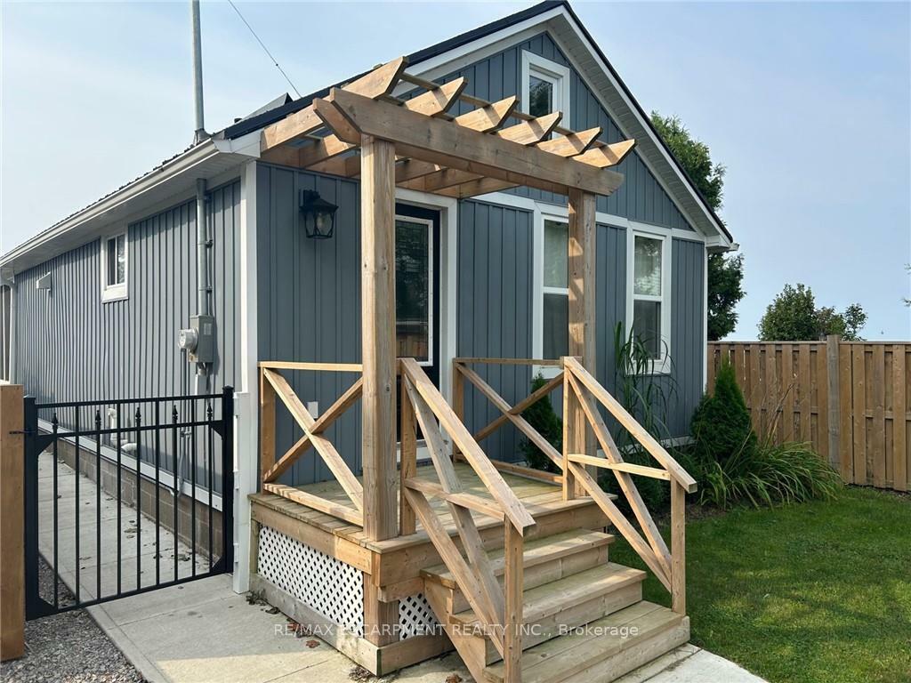 Property Photo: 2130 Lakeshore Road ON N1A 2W8