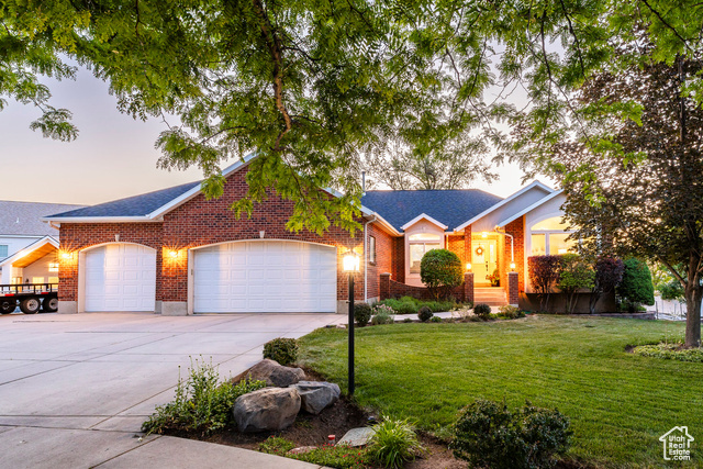 Property Photo: 13898 Summerset Cir UT 84020