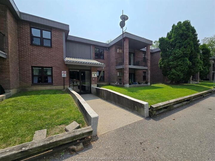 12 Montgomery Drive B203  Wallaceburg ON N8A 5B5 photo