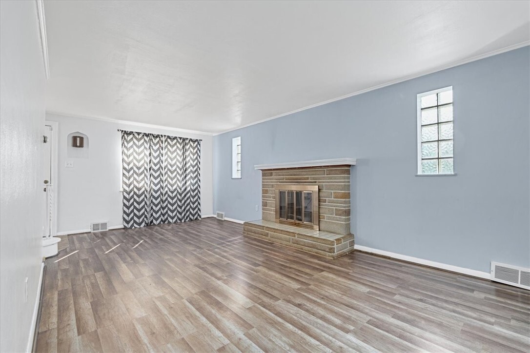Property Photo: 5944 Keefe Street PA 15207