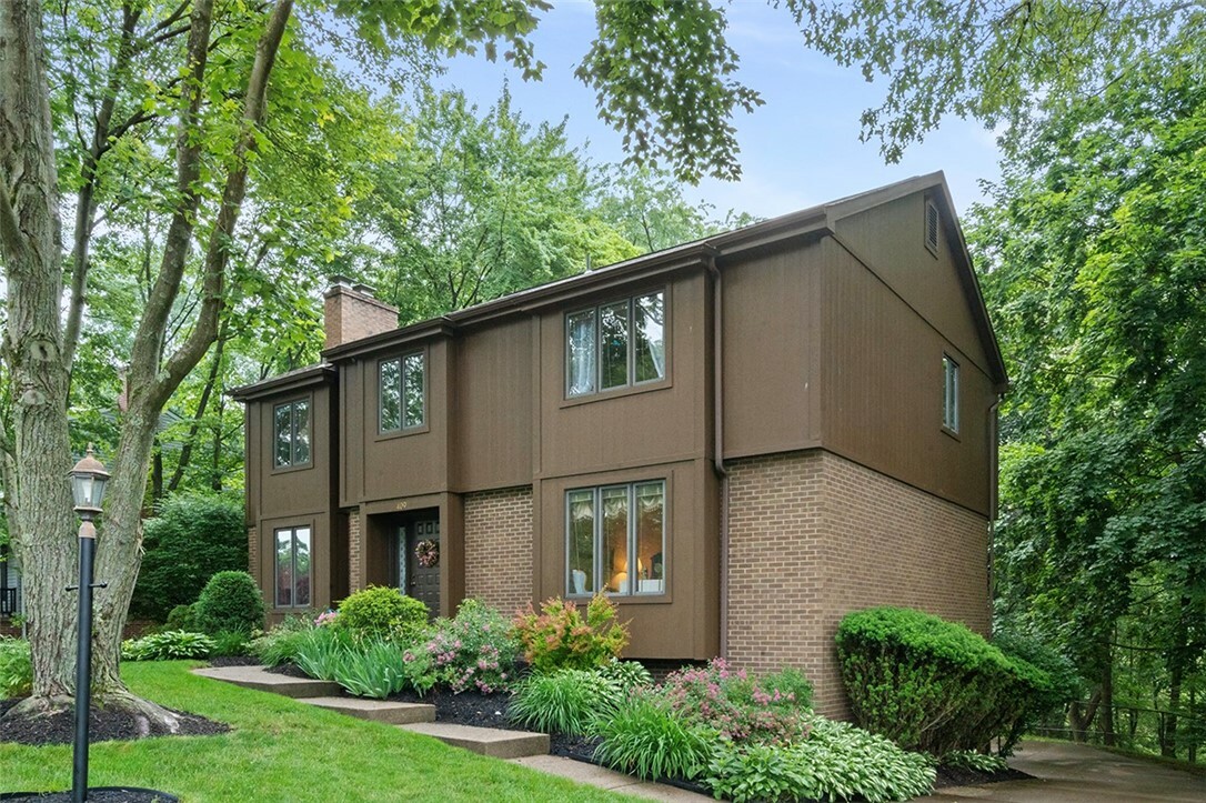 Property Photo:  409 Forest Trails Dr  PA 15090 