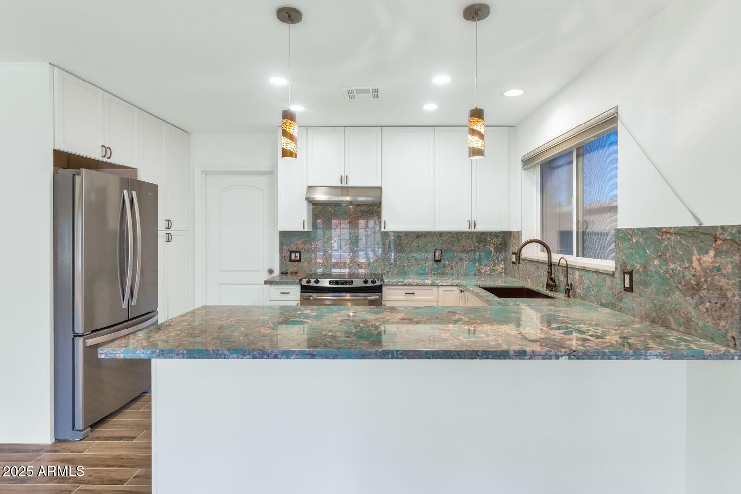 Property Photo: 10590 E Mercer Lane AZ 85259