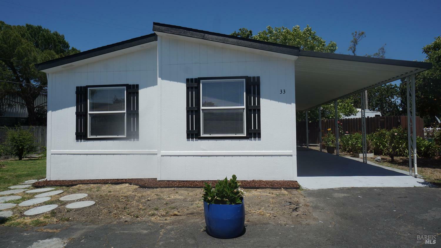 Property Photo: 33 Arthur Drive CA 95403