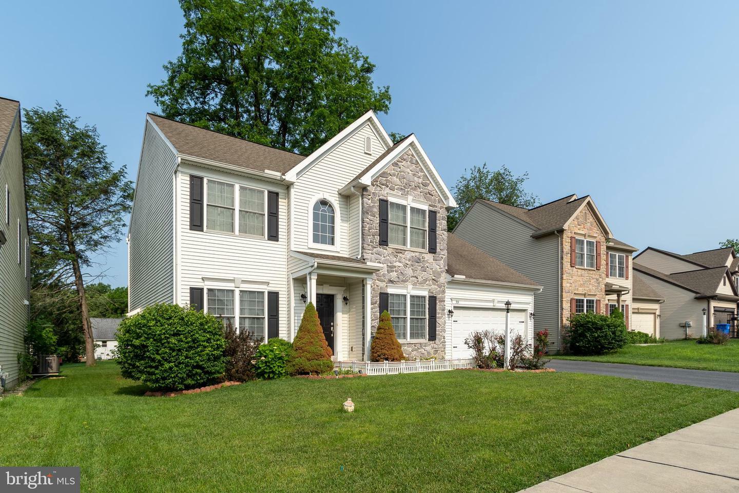 55 Hamlet Circle  Mechanicsburg PA 17050 photo