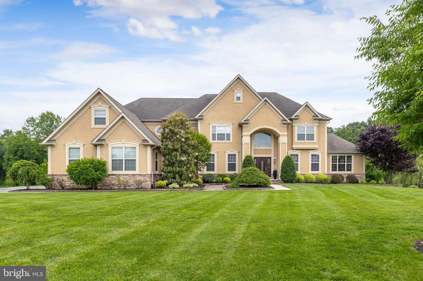 211 Emerald Lane  Mullica Hill NJ 08062 photo