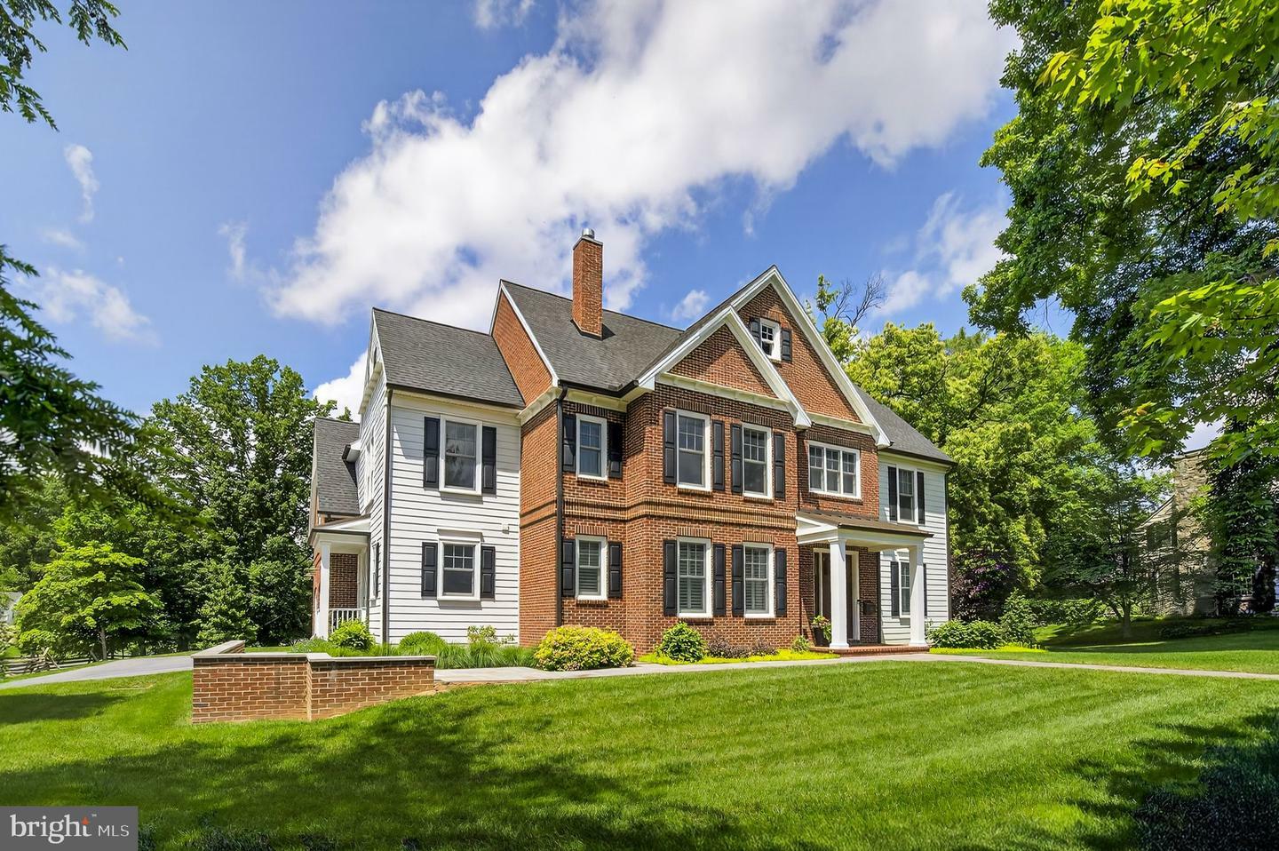 1321 Homestead Lane  Lancaster PA 17603 photo
