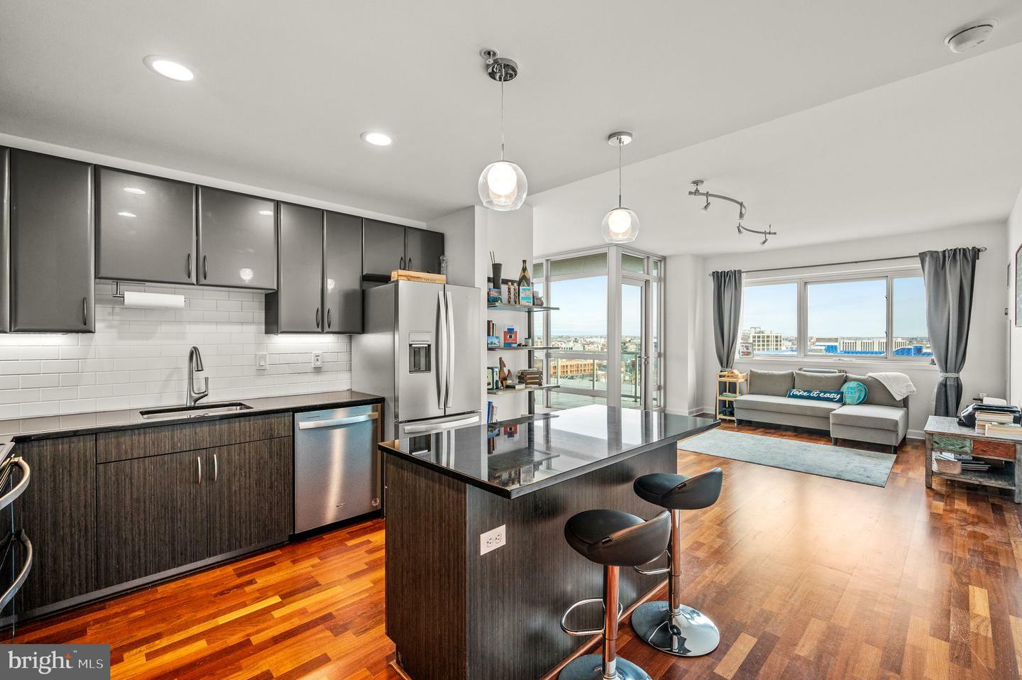 901 N Penn Street F1006  Philadelphia PA 19123 photo