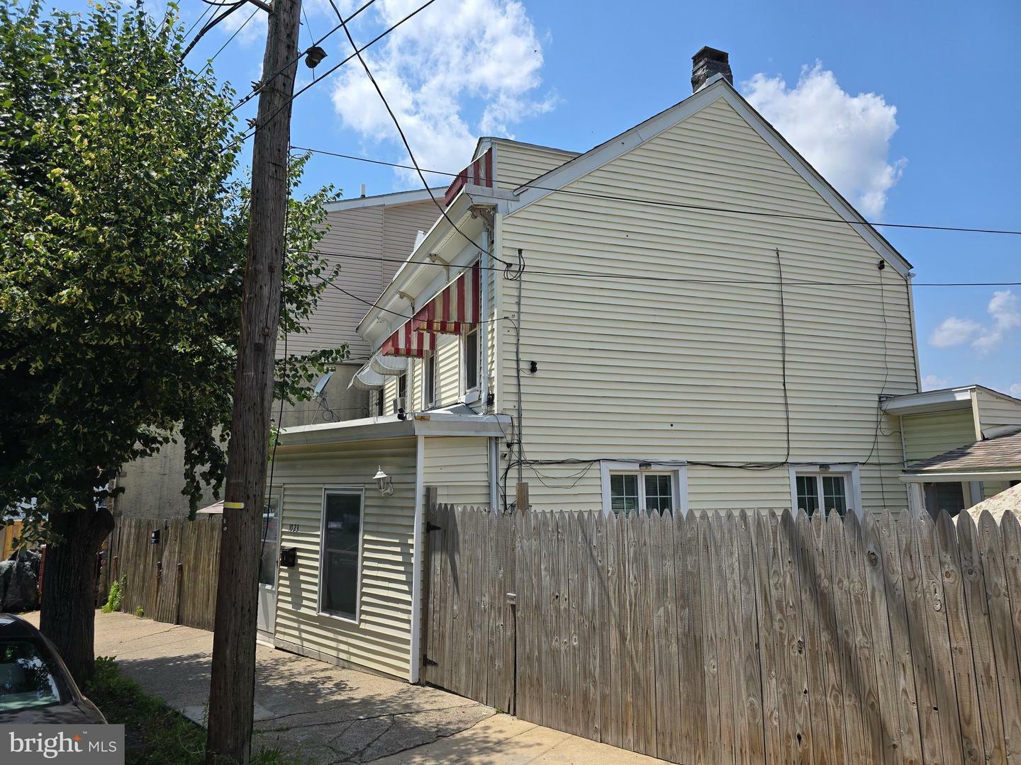 Property Photo: 1023 South Street PA 19602