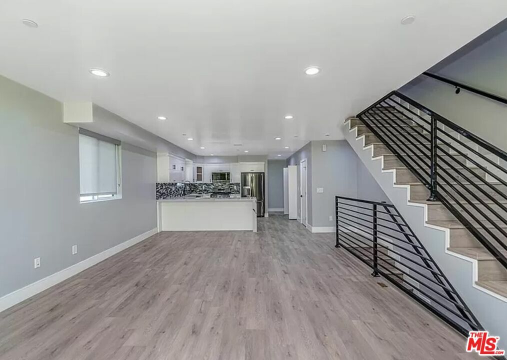 1947 N Vista Del Mar Ave  Los Angeles CA 90068 photo