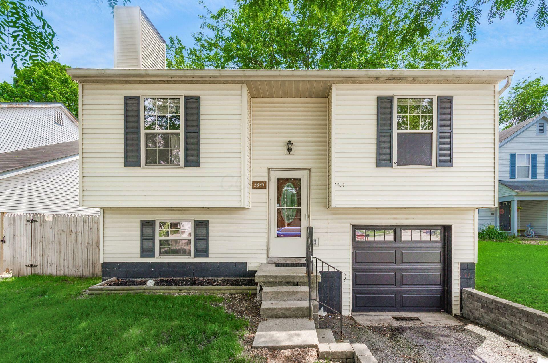 Property Photo: 3347 Whitfield Drive OH 43068