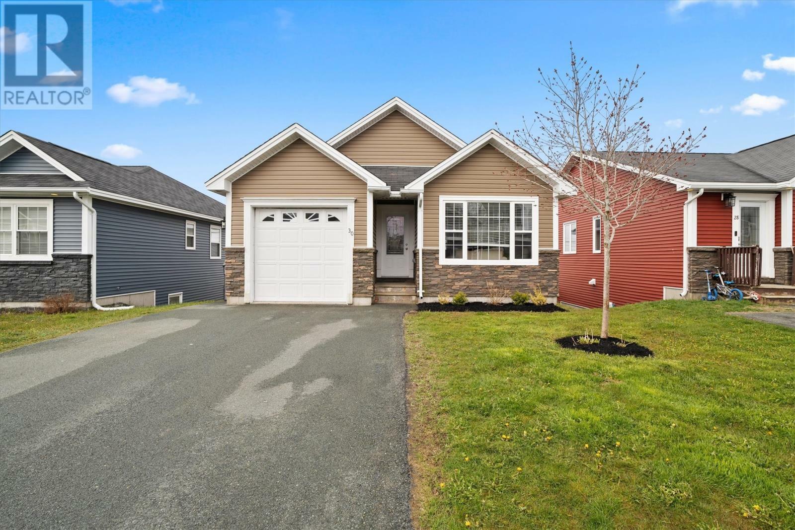 Photo de la propriété: 30 Simcoe Drive NL A1N 4W2