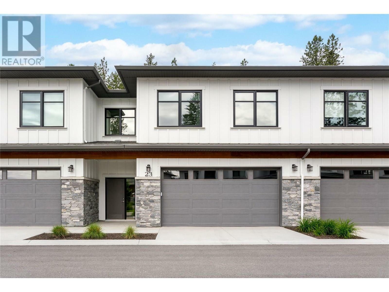 Property Photo: 1979 Country Club Drive 23 BC V1V 2M6