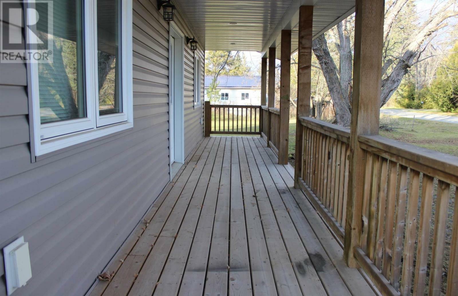 Property Photo: 101 Queen St ON P0W 1A0