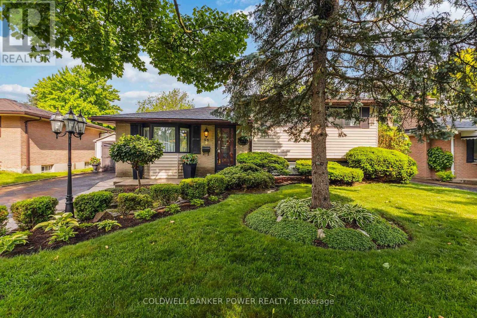 Property Photo: 96 Cayuga Crescent ON N5V 2W5