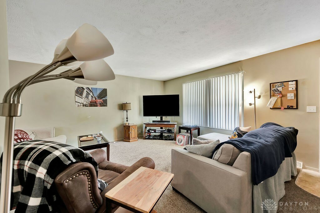 Property Photo:  1024 Arrowhead Drive  OH 45056 