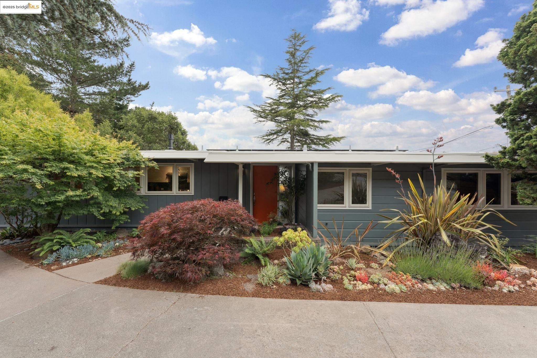 Property Photo: 1415 Devonshire Dr CA 94530