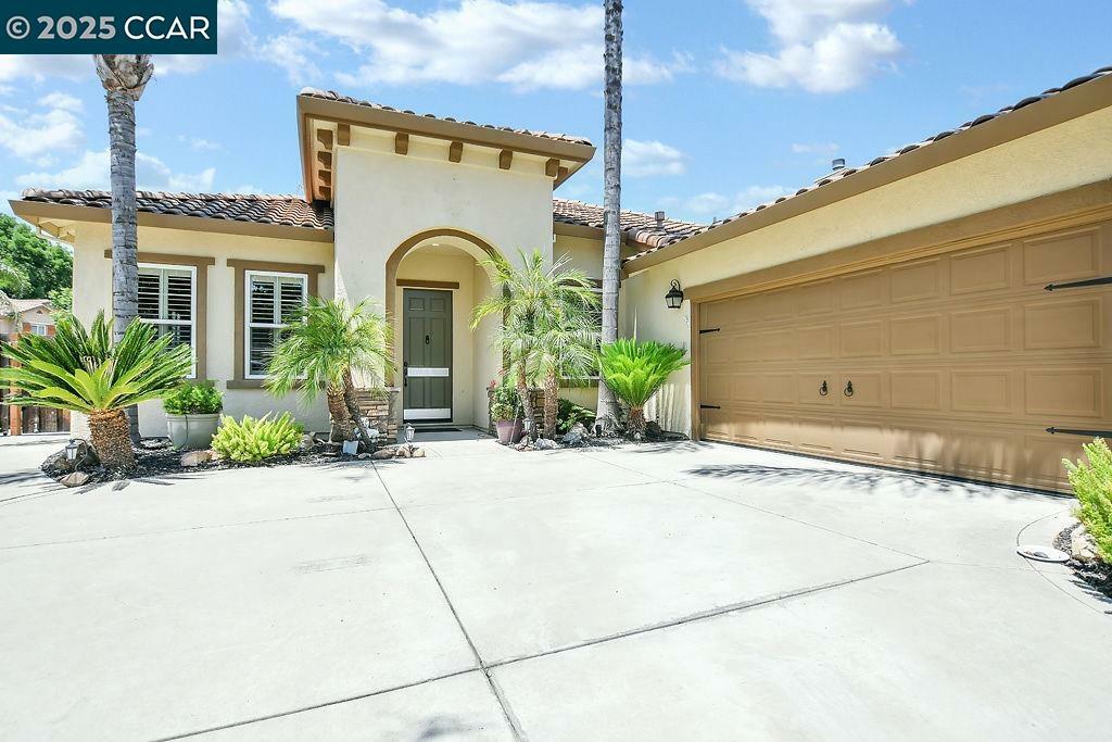 Property Photo: 513 Mendota St CA 94513