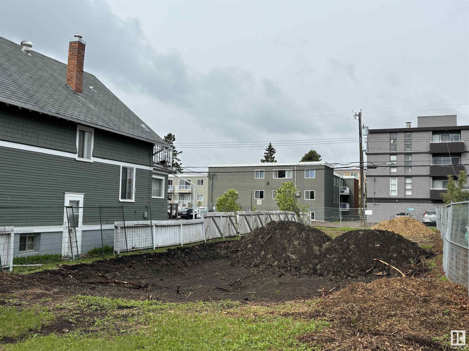 Property Photo:  11344 123 Street NW  AB R5M 0E9 