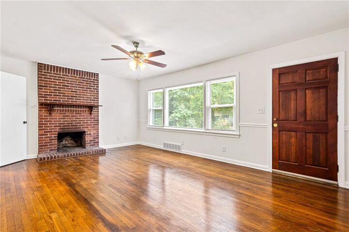 Property Photo:  3211 Hollydale Drive SW  GA 30311 