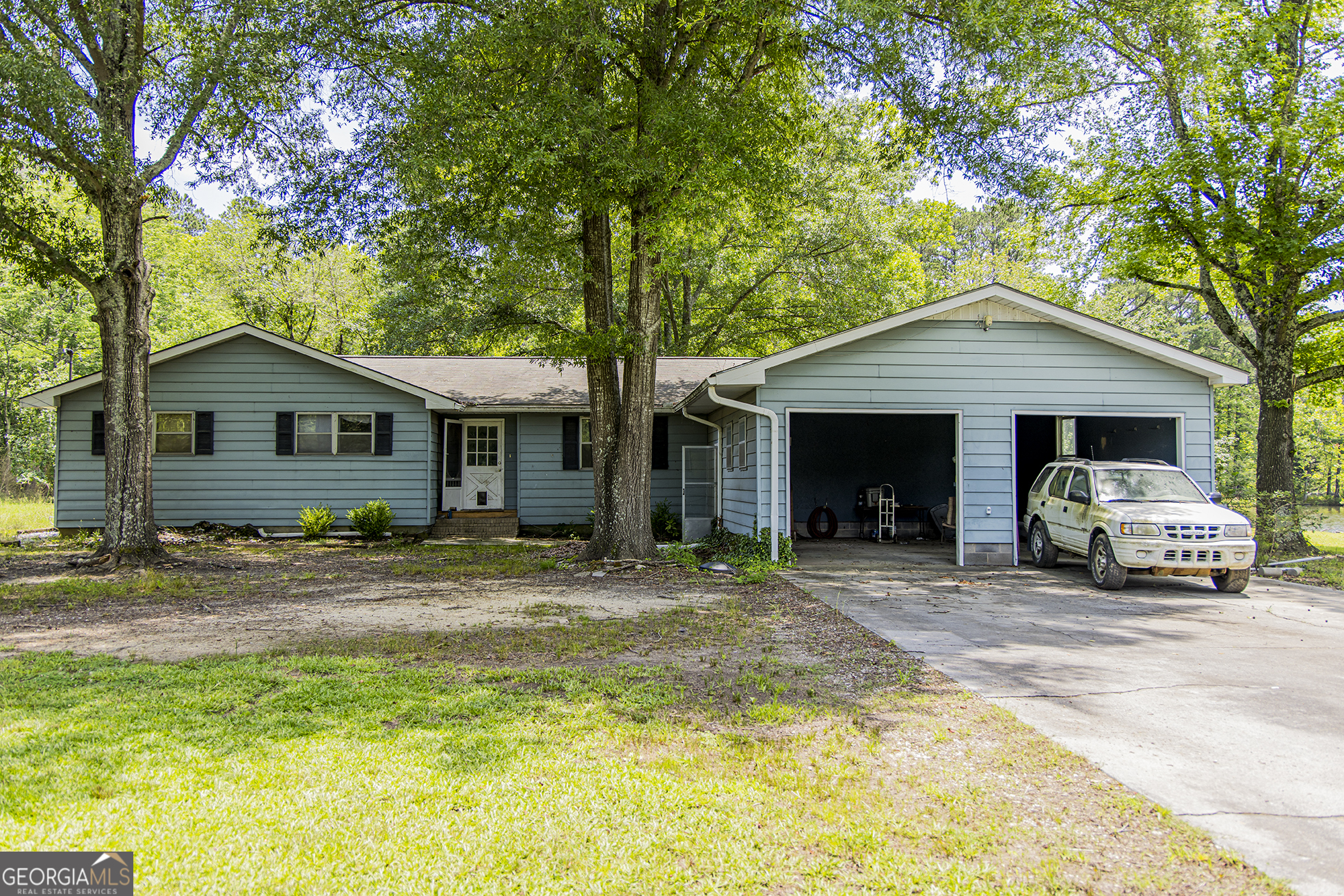 Property Photo:  83 Manning Lake Road SW  GA 30165 