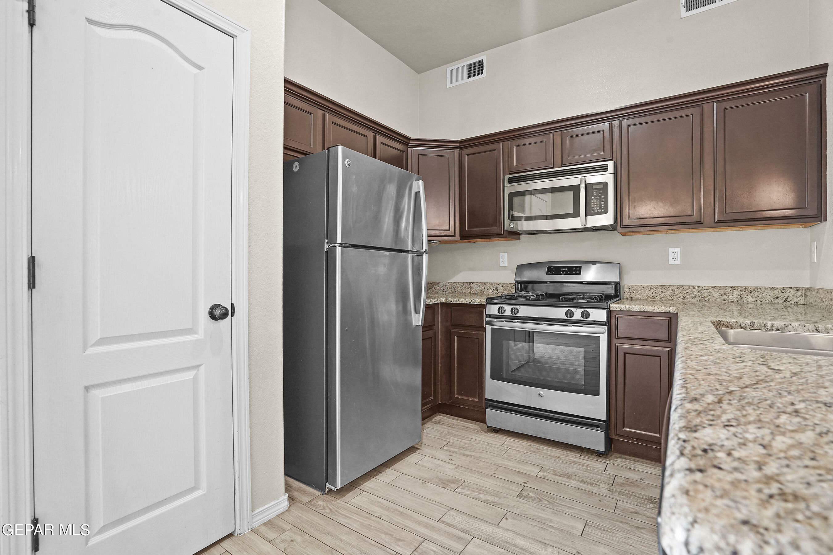 Property Photo: 14391 Loma Esmeralda TX 79938