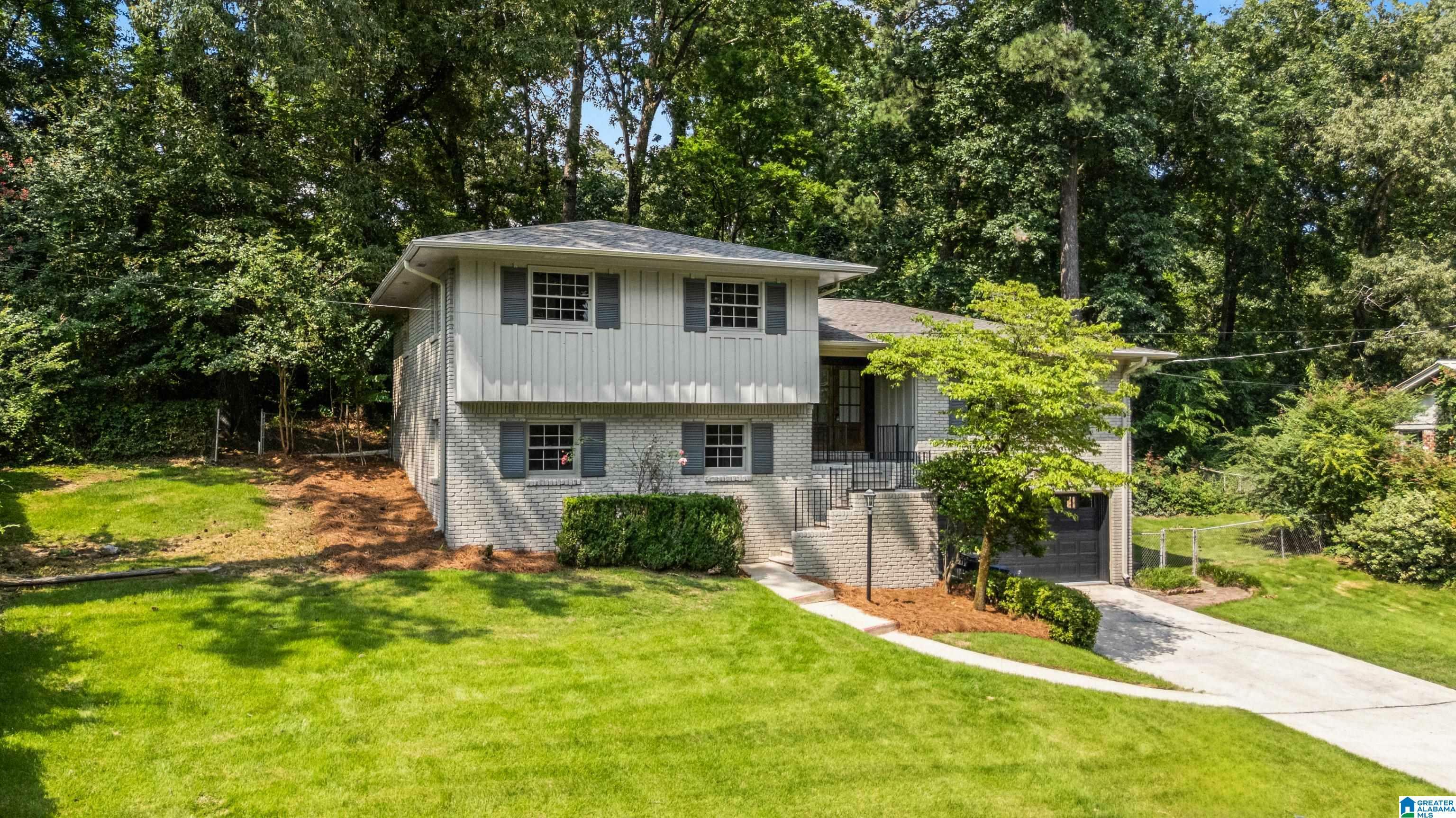 Property Photo: 3249 Wagon Gap Trail AL 35216