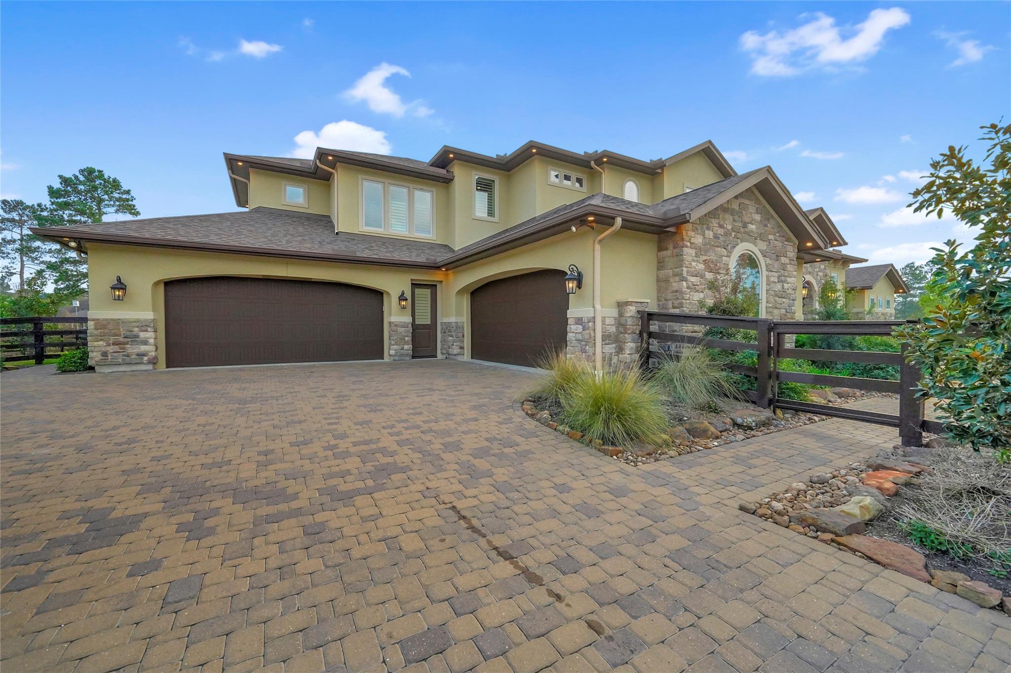 Property Photo: 18 Rugged Lark Circle TX 77377