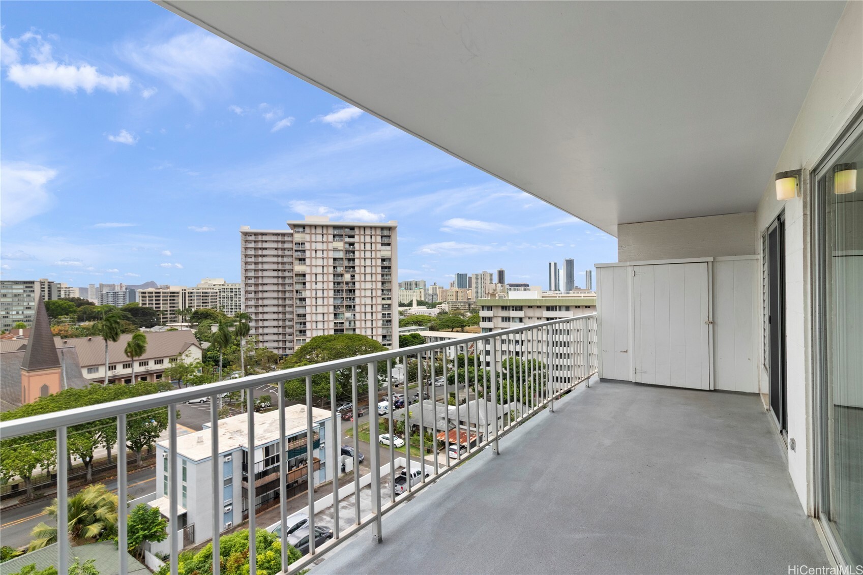 Property Photo: 1333 Heulu Street 901 HI 96822