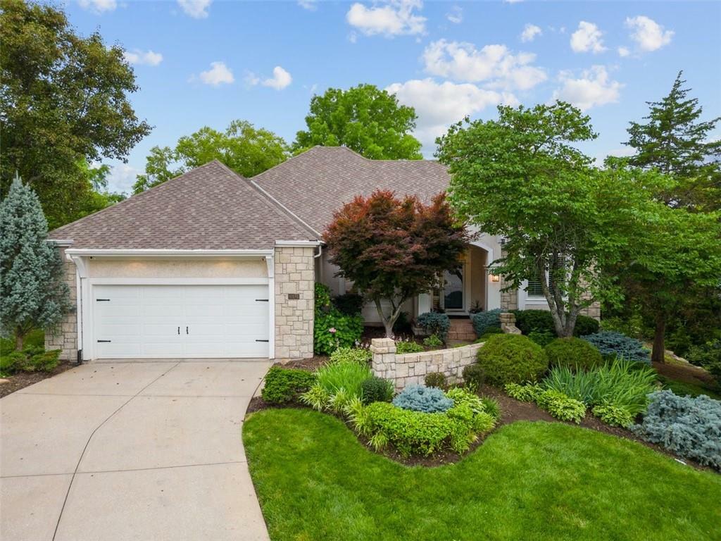 Property Photo: 10181 S Shadow Circle KS 66061