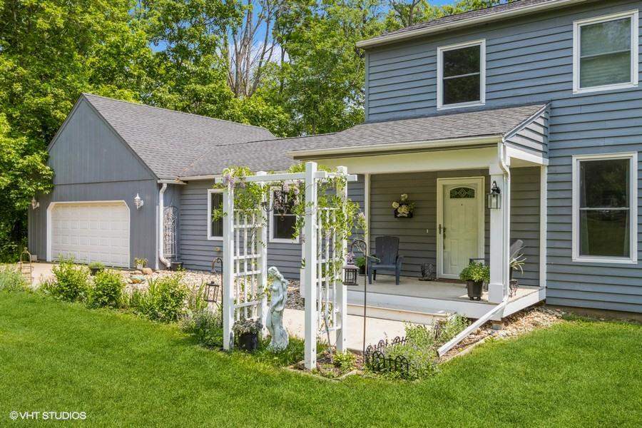 Property Photo: 2540 NE Overview Drive IA 52333