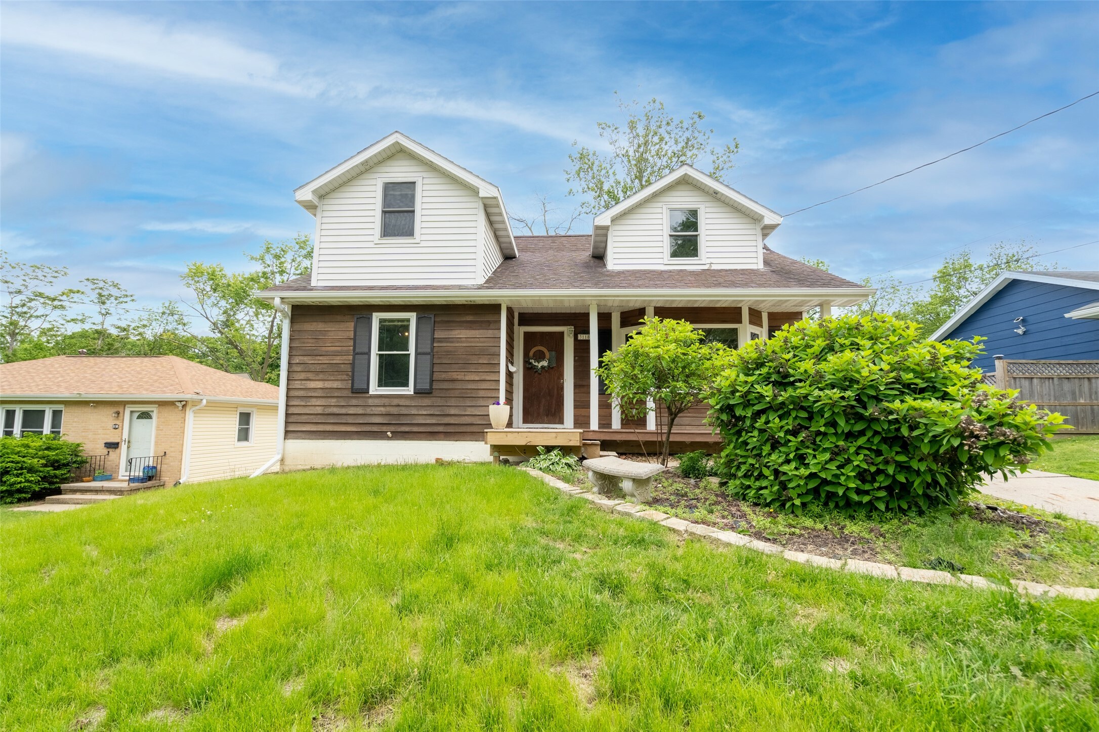 Property Photo: 3118 Jefferson Avenue IA 50310