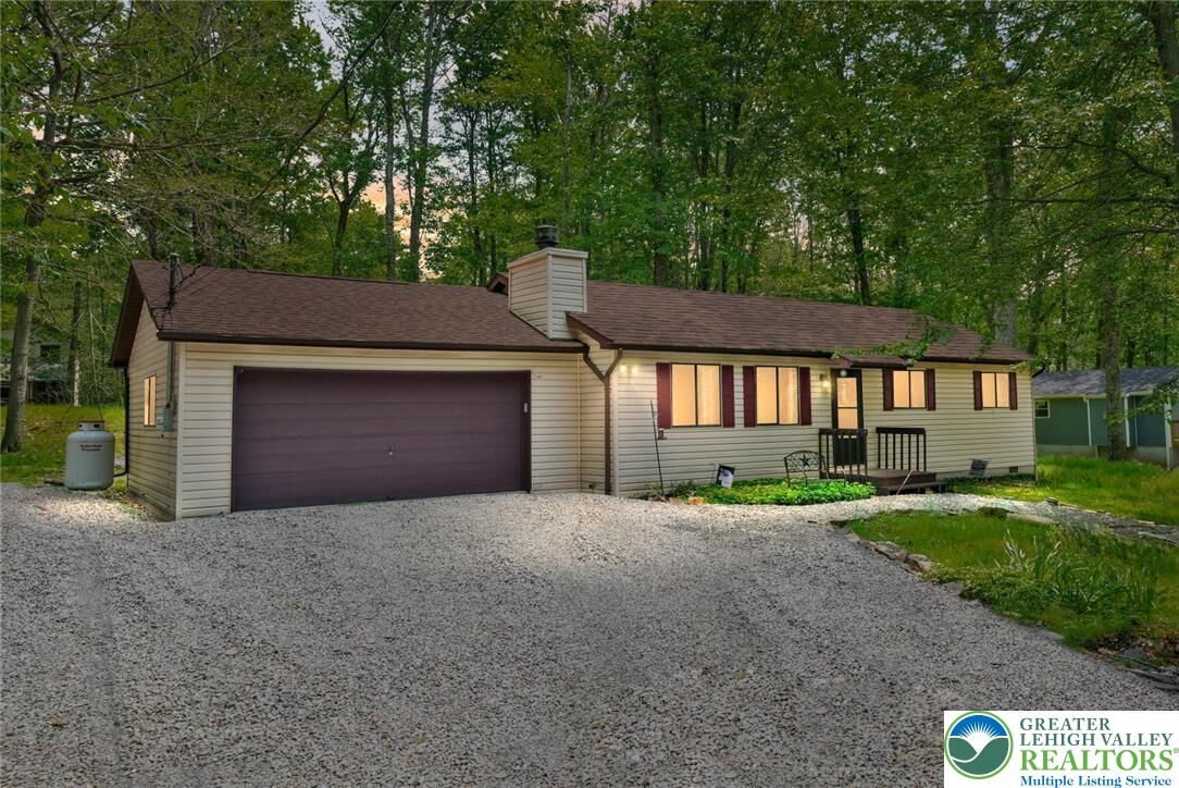 Property Photo: 130 Tommys Lane PA 18347