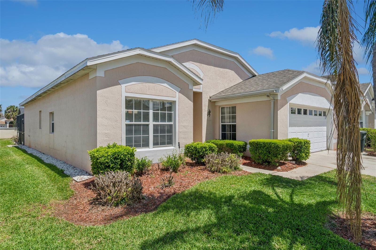 Property Photo:  8152 Fan Palm Way  FL 34747 