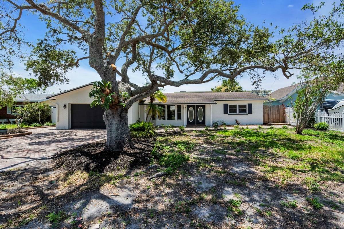 11490 48th Avenue N  St Petersburg FL 33708 photo