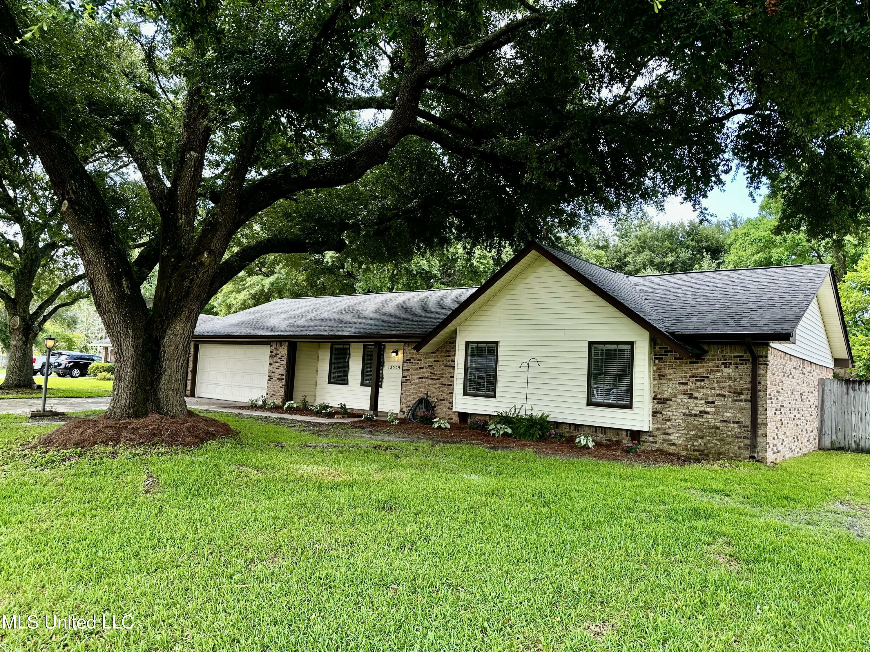Property Photo: 12309 Keats Place MS 39564