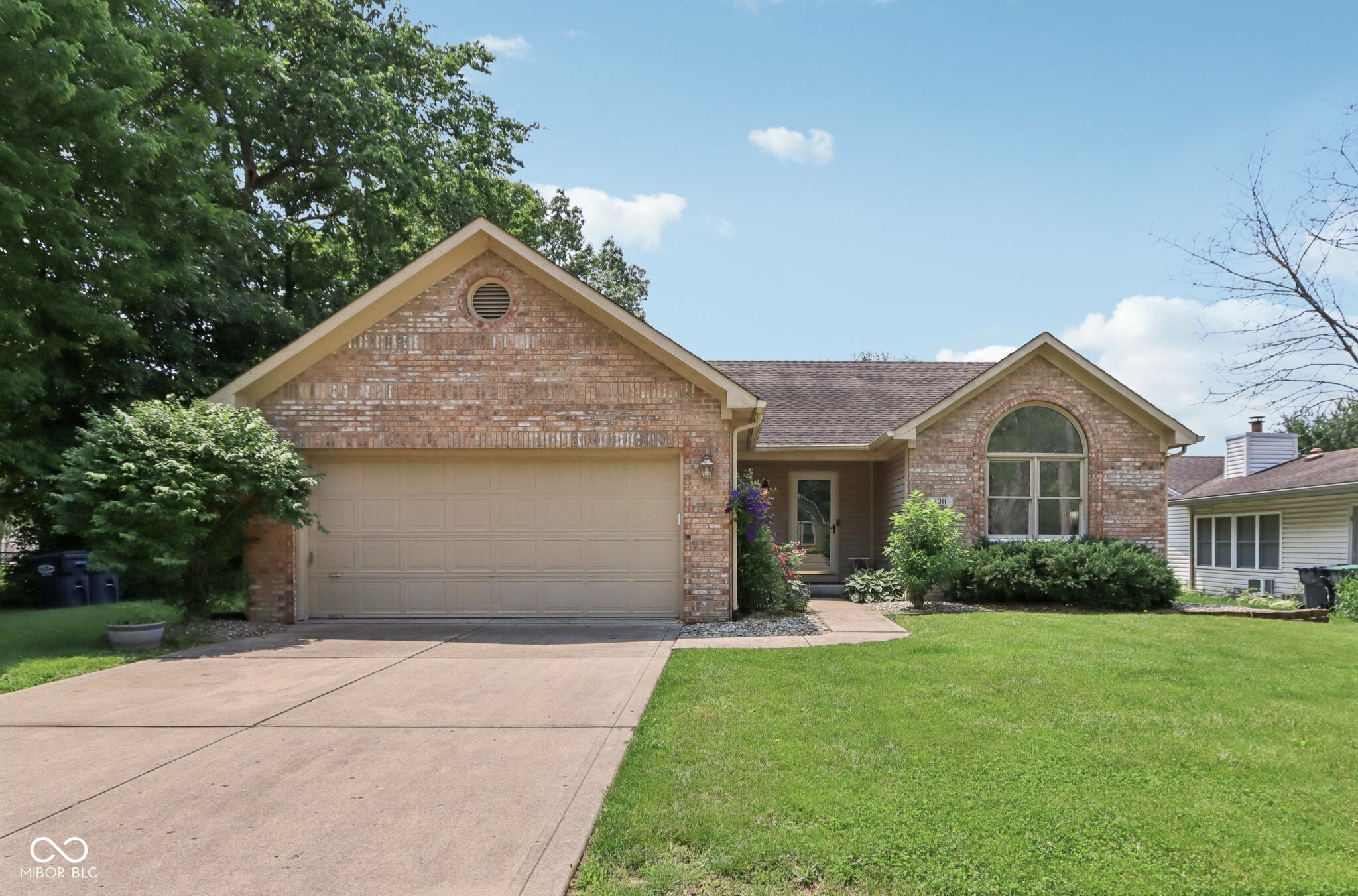 Property Photo: 1311 Old Hickory Drive IN 46142