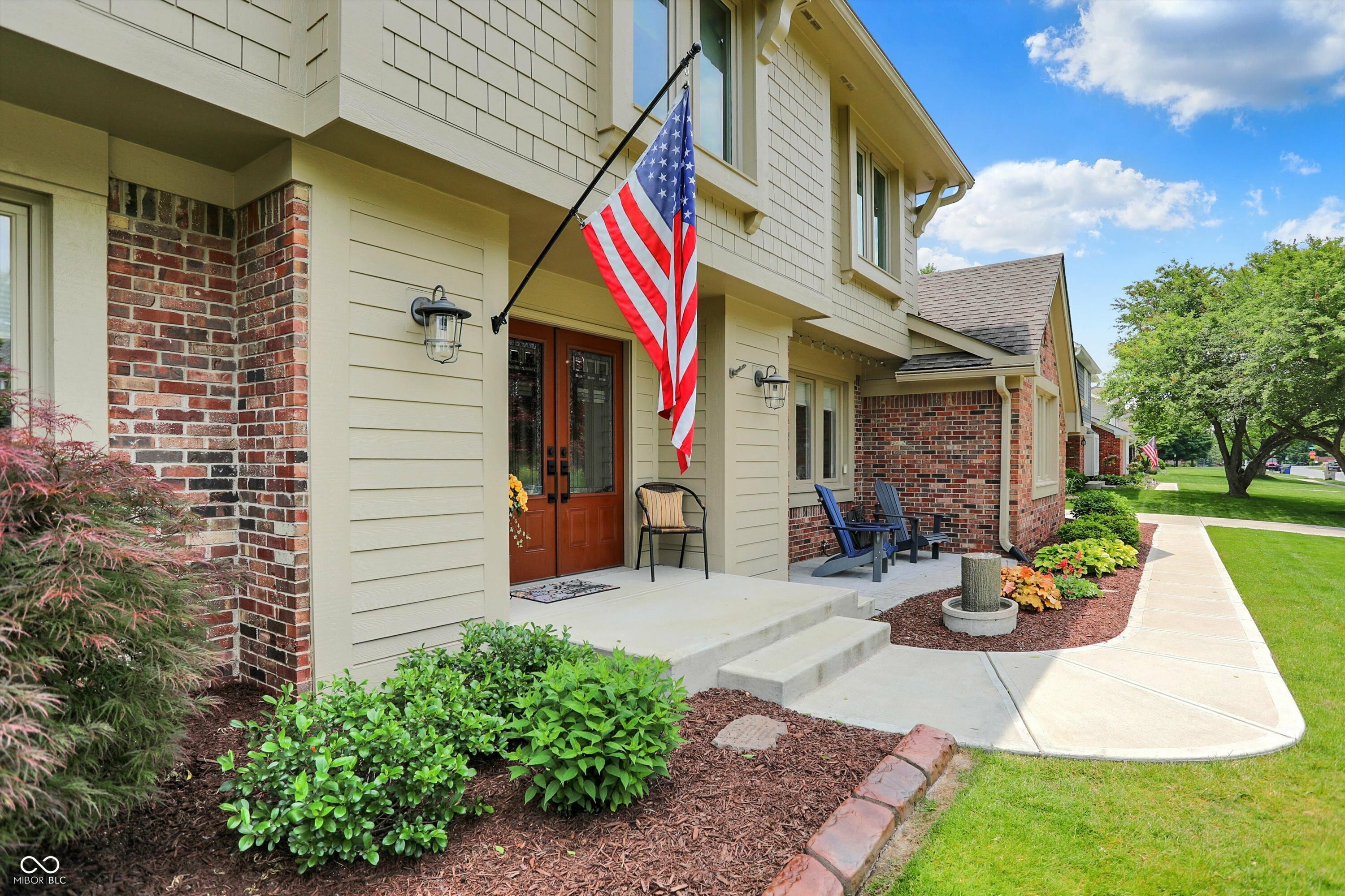 Property Photo:  1219 Driftwood Drive  IN 46033 