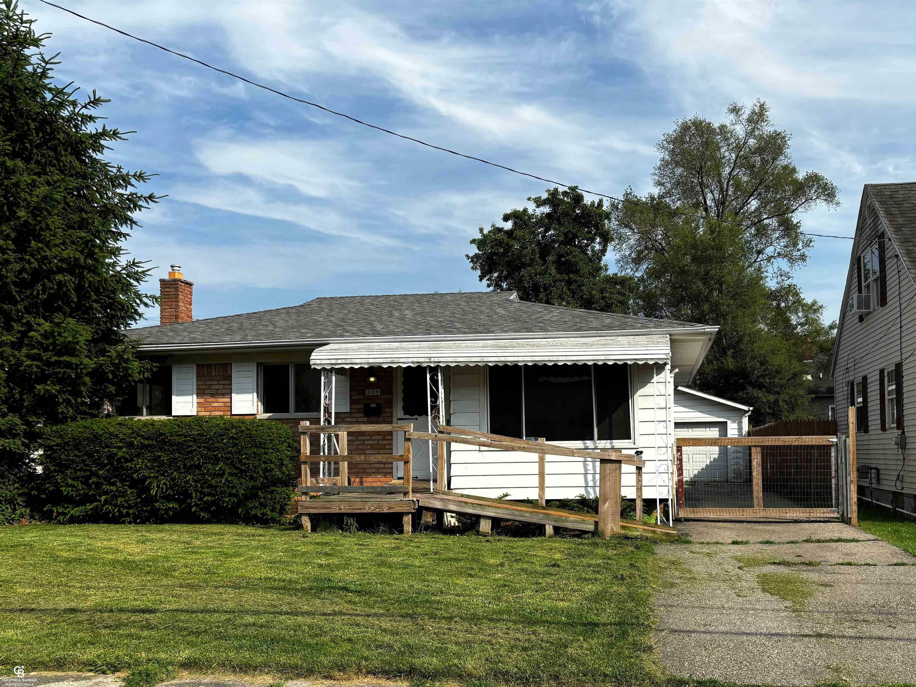 Property Photo: 3109 Yale Street MI 48503