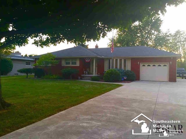 Property Photo: 701 Ruff Drive MI 48162