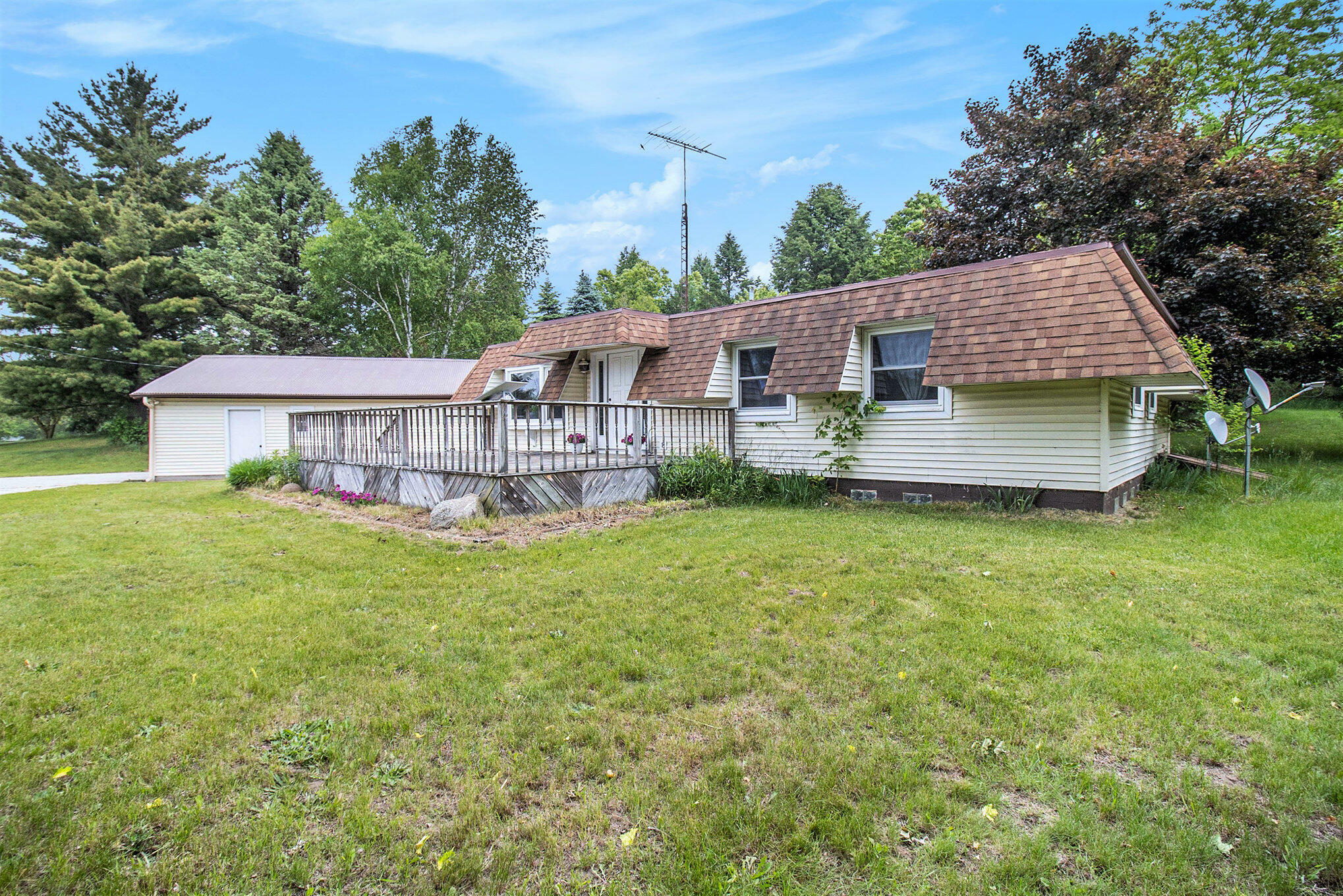 Property Photo: 5890 N Oceana Drive MI 49420