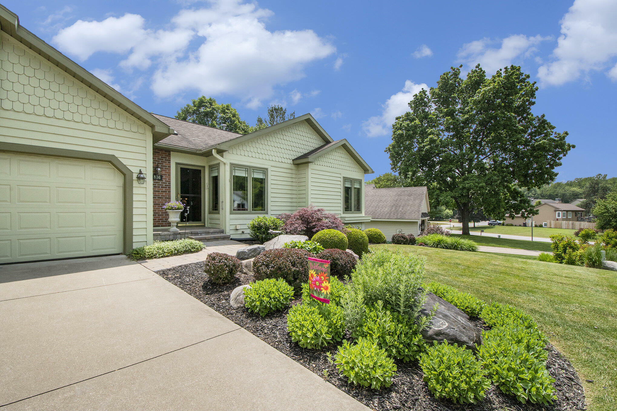 Property Photo:  836 Meadowmeade Drive SE  MI 49301 