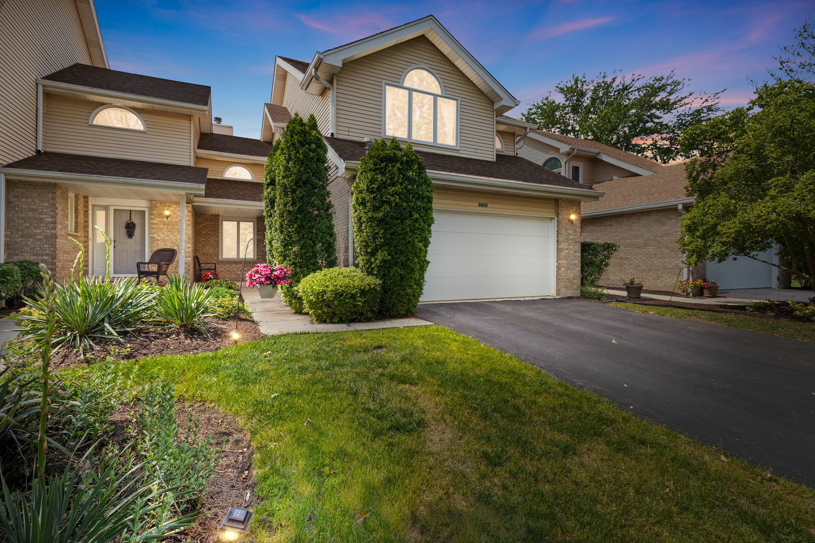 Property Photo:  