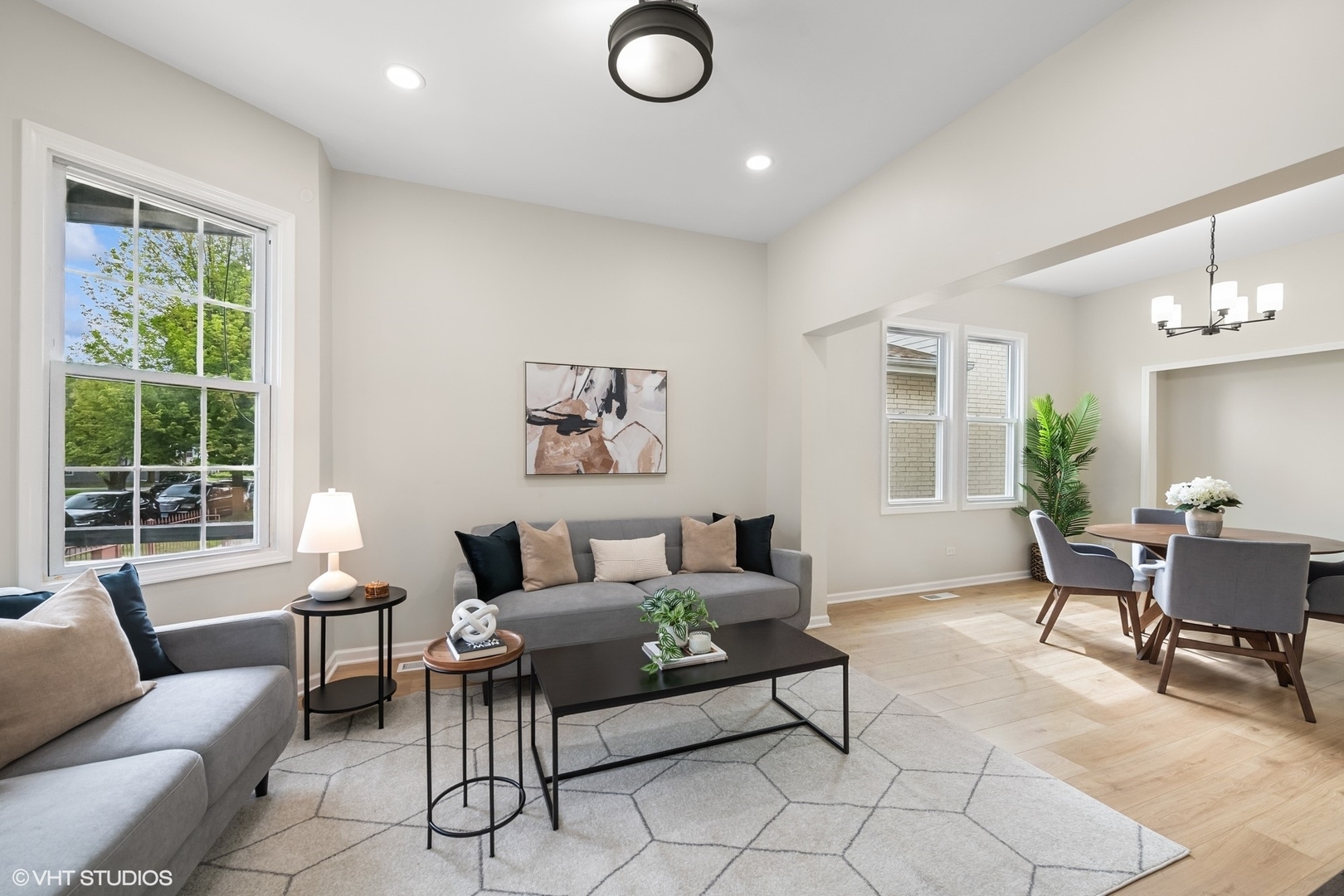 Property Photo: 6317 W Cuyler Avenue IL 60634