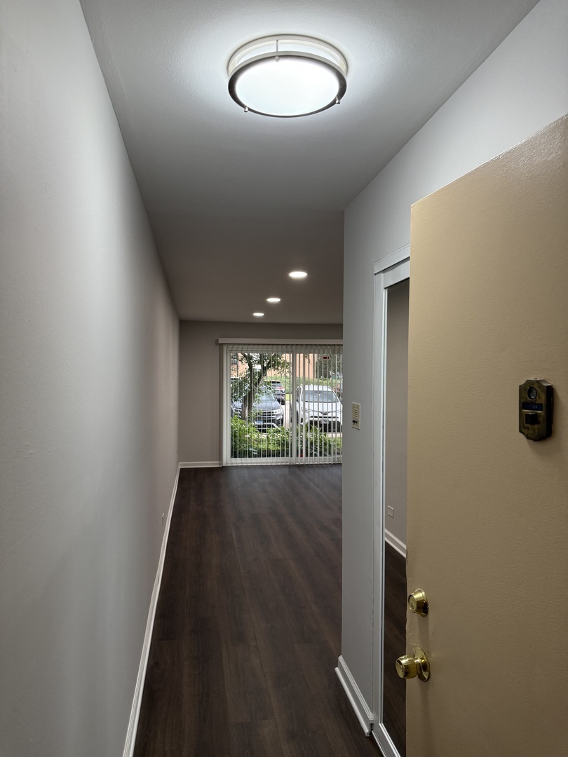 Property Photo: 9B Kingery Quarter 108 IL 60527