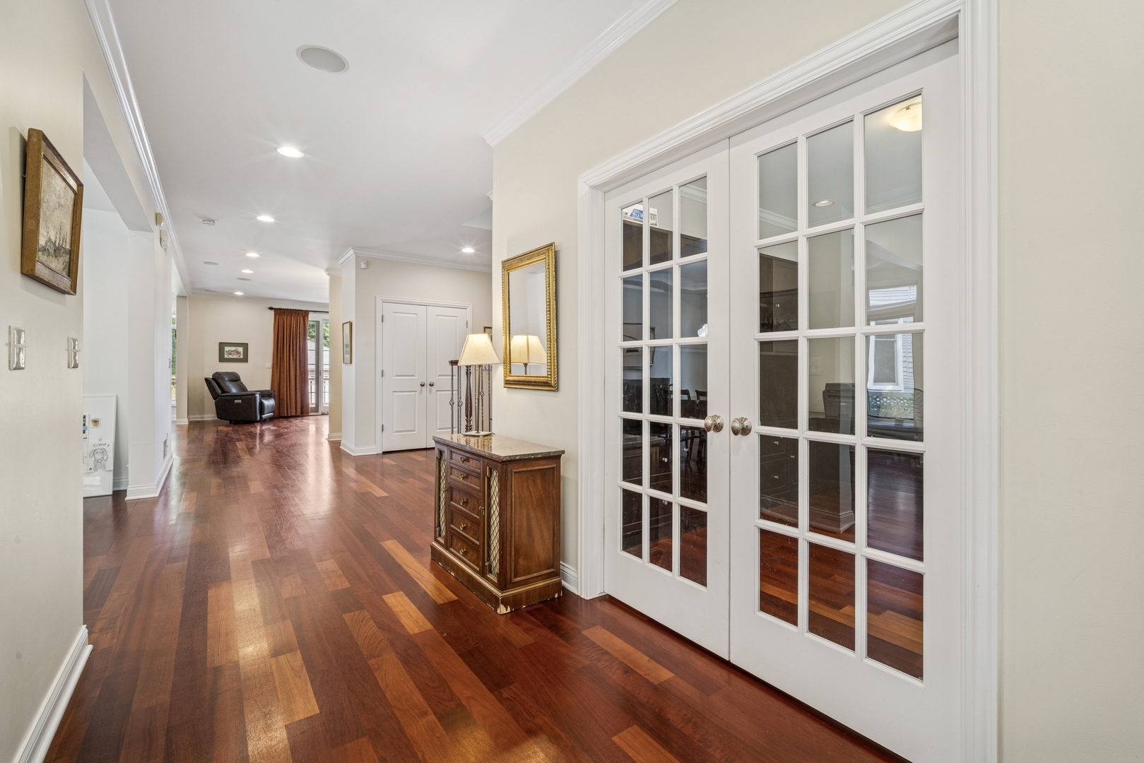 Property Photo: 6229 N Newark Avenue IL 60631