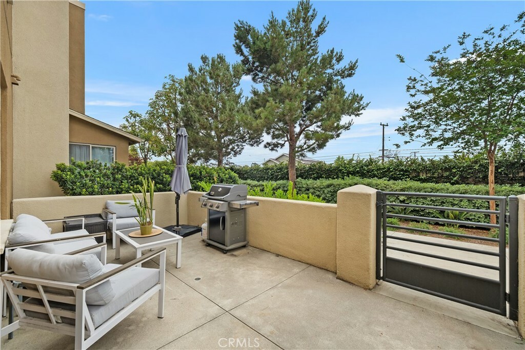 Property Photo: 13131 Park Place 102 CA 90250